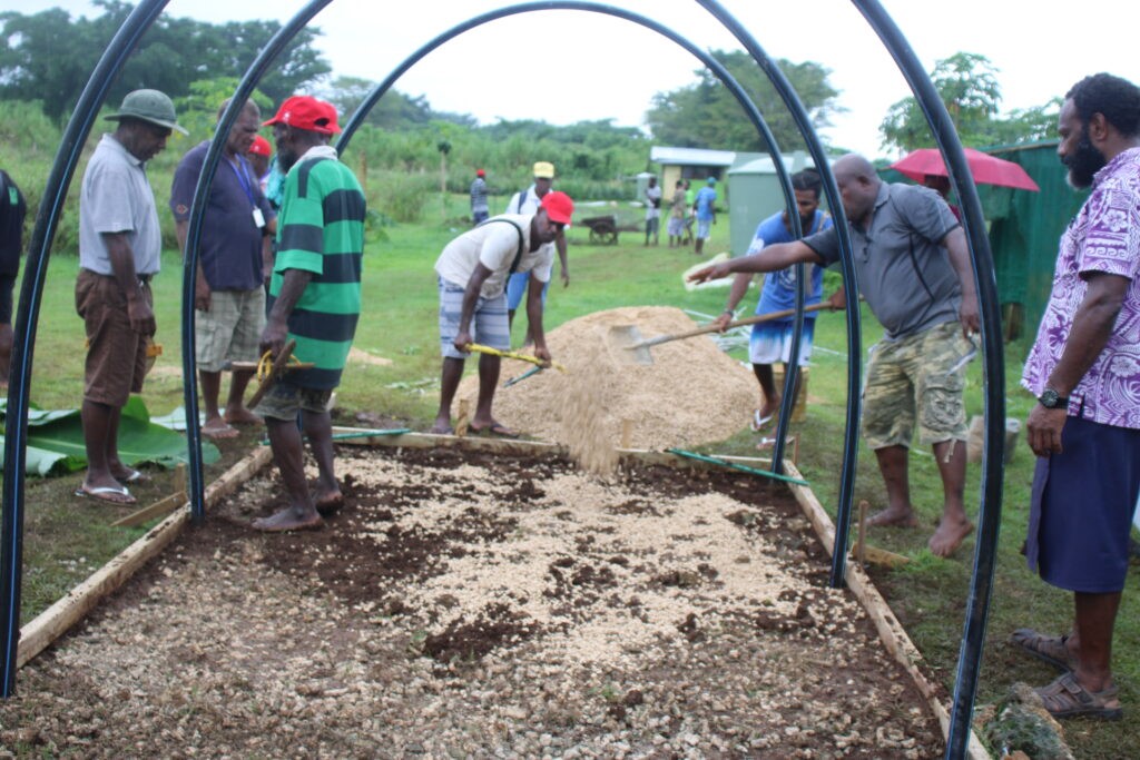 Read more about the article Solar drying revolution: Vanuatu cacao, kava farmers explore solar drying technology